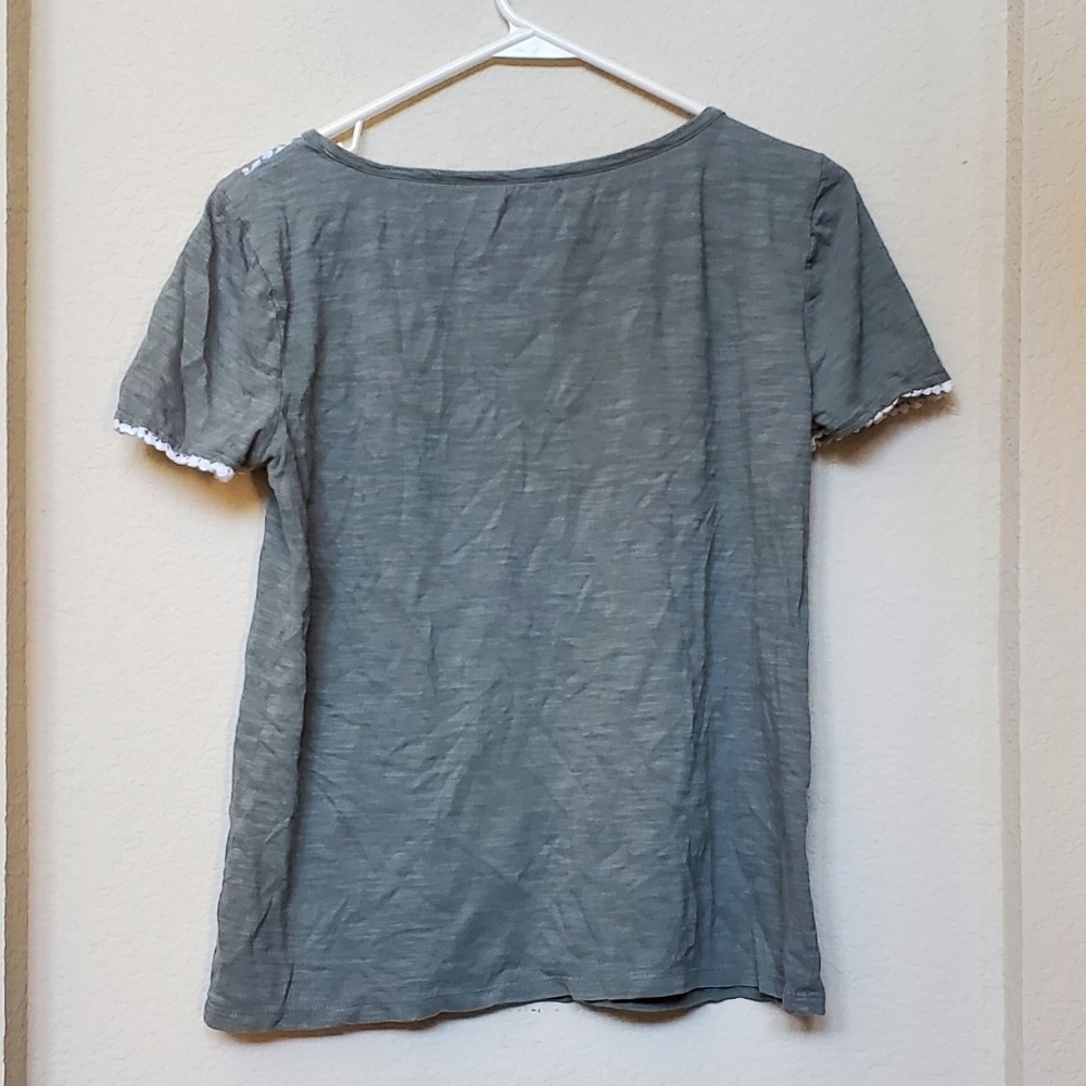 Talbots S/S Embroidered Top. Size S - Picture 2 of 3